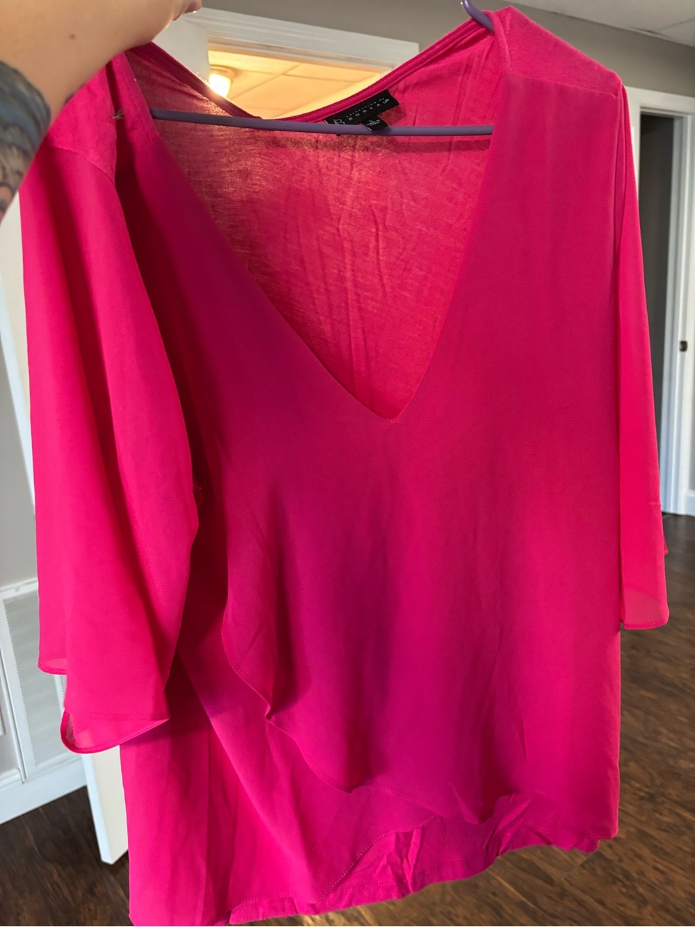 bobeau Hot Pink V-Neck Flutter Sleeve Top
